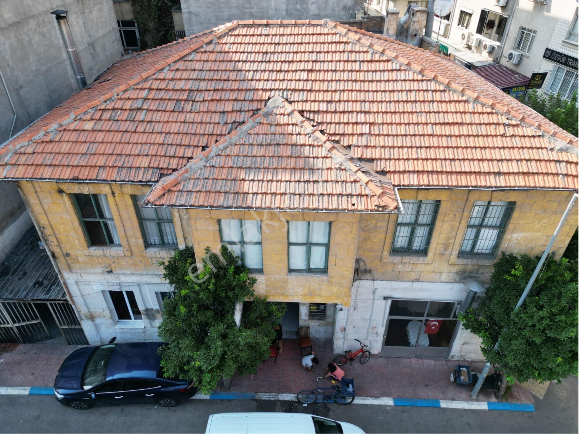 Bm"den İstasyon Civ.işyeri Ruhsatlı Tarihi Taş Bina 263m2