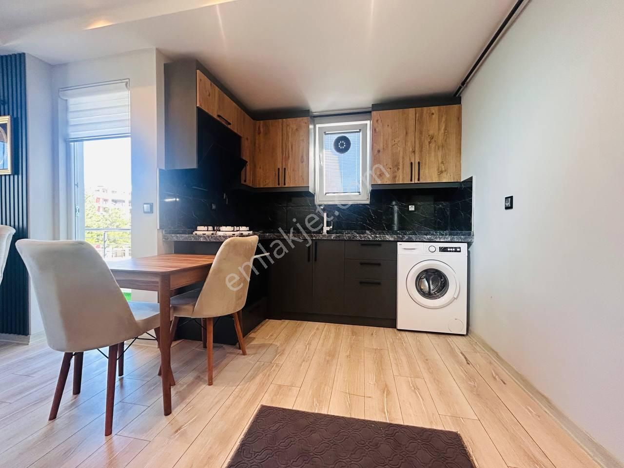 Gökdelenler Bölgesinde Full Eşyalı Satılık 1+1 Daire