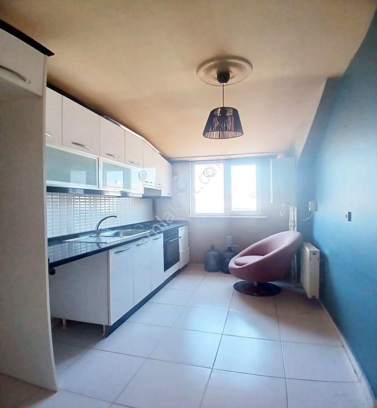 Avcılar Cihangirde Metrobüse Yürüme Mesafesinde 2+1 Yeni Bina - Görsel 3