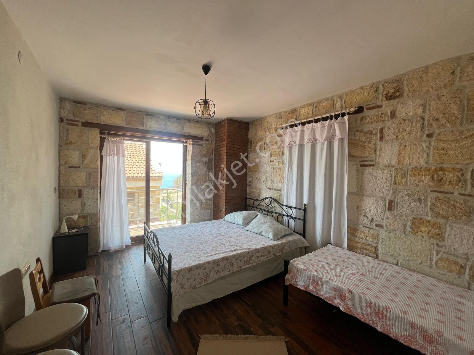 Bimeyko'da Manzaralı Oturuma Hazır 3+1 Villa - Görsel 21