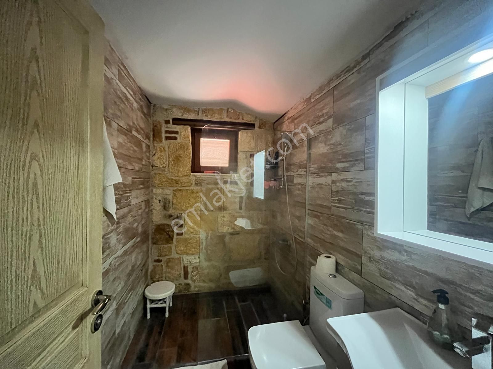 Bimeyko'da Manzaralı Oturuma Hazır 3+1 Villa - Görsel 19