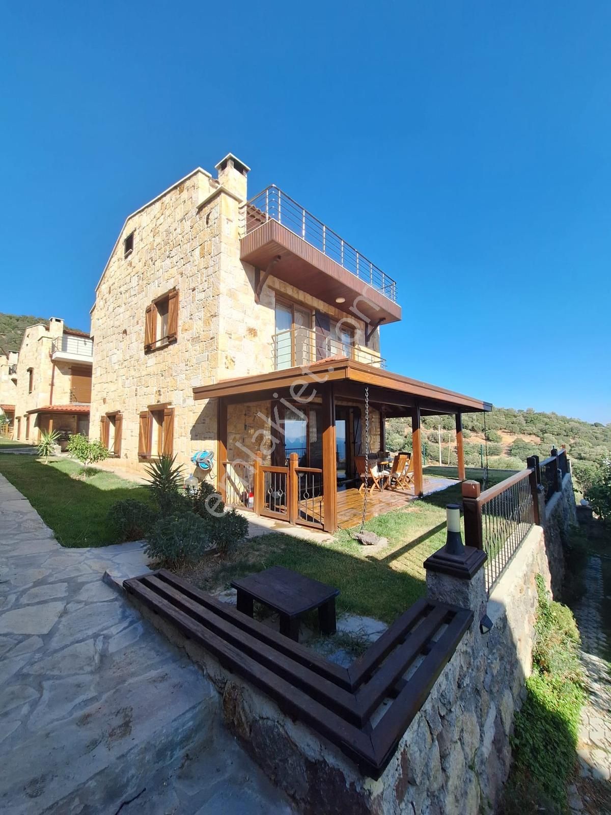 Bimeyko'da Manzaralı Oturuma Hazır 3+1 Villa - Görsel 3