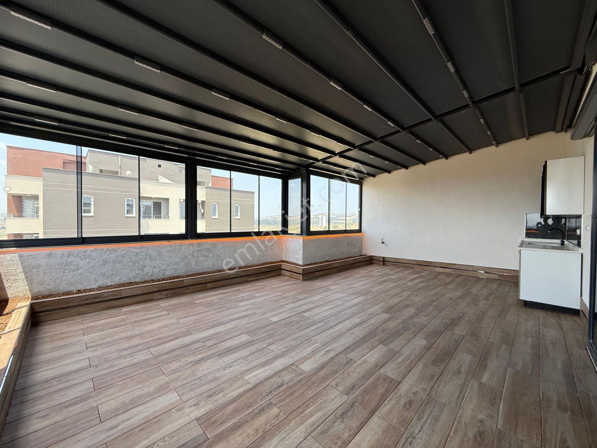 Kabasakalda Sıfır/site/dublex/5+1/2 Mutfak/3 Banyo/40 M2 Teraslı - Görsel 16