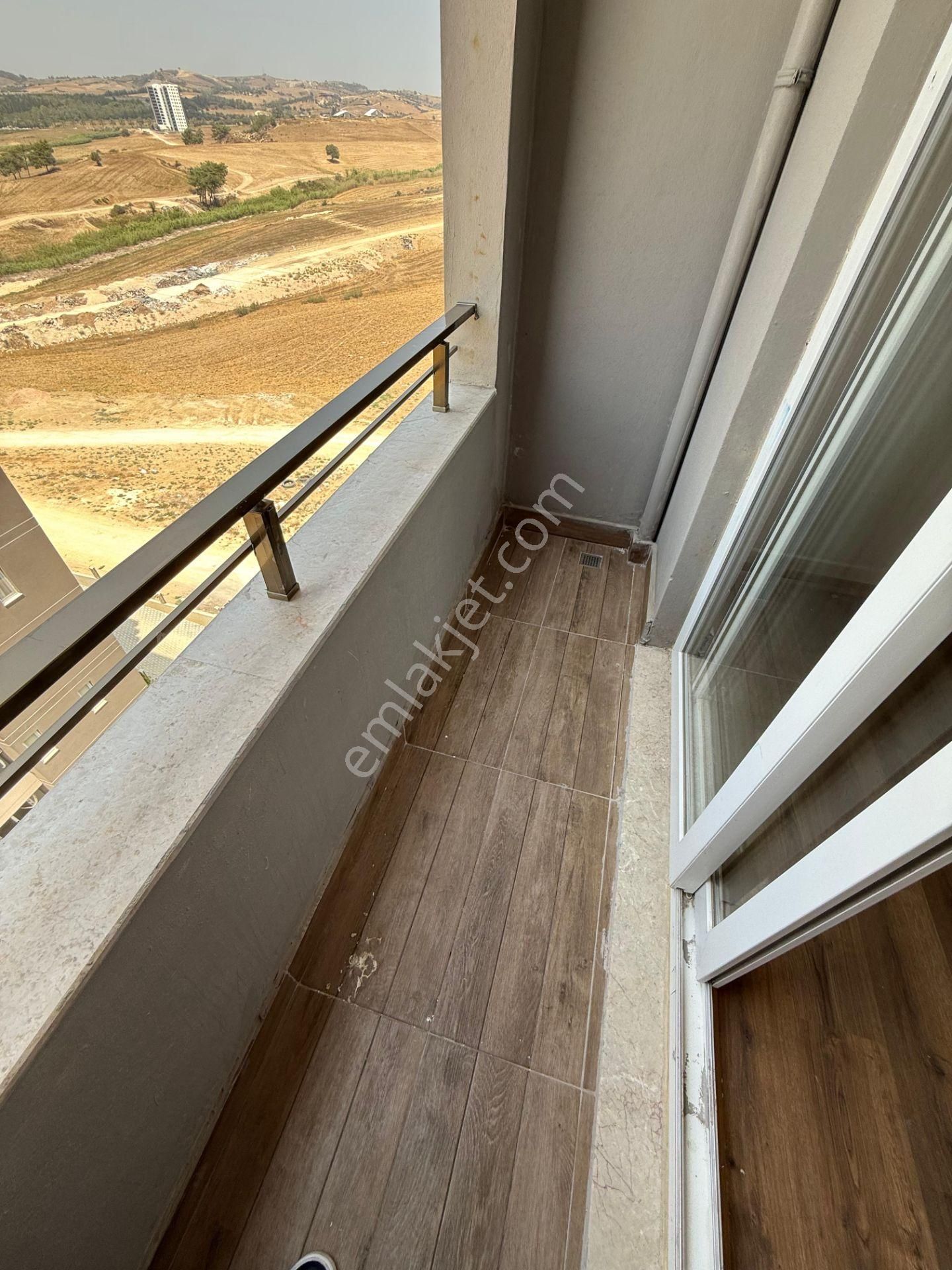 Kabasakalda Sıfır/site/dublex/5+1/2 Mutfak/3 Banyo/40 M2 Teraslı - Görsel 7
