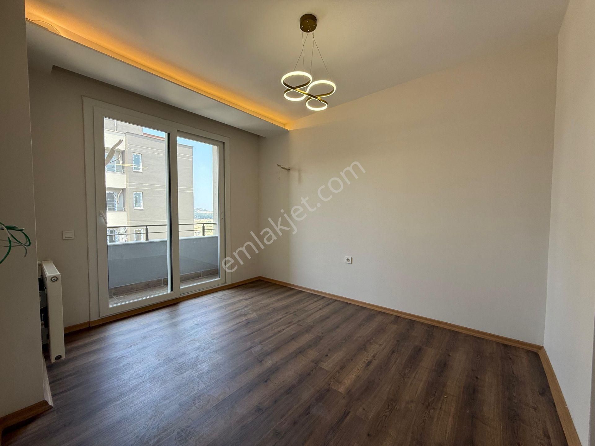 Kabasakalda Sıfır/site/dublex/5+1/2 Mutfak/3 Banyo/40 M2 Teraslı - Görsel 5