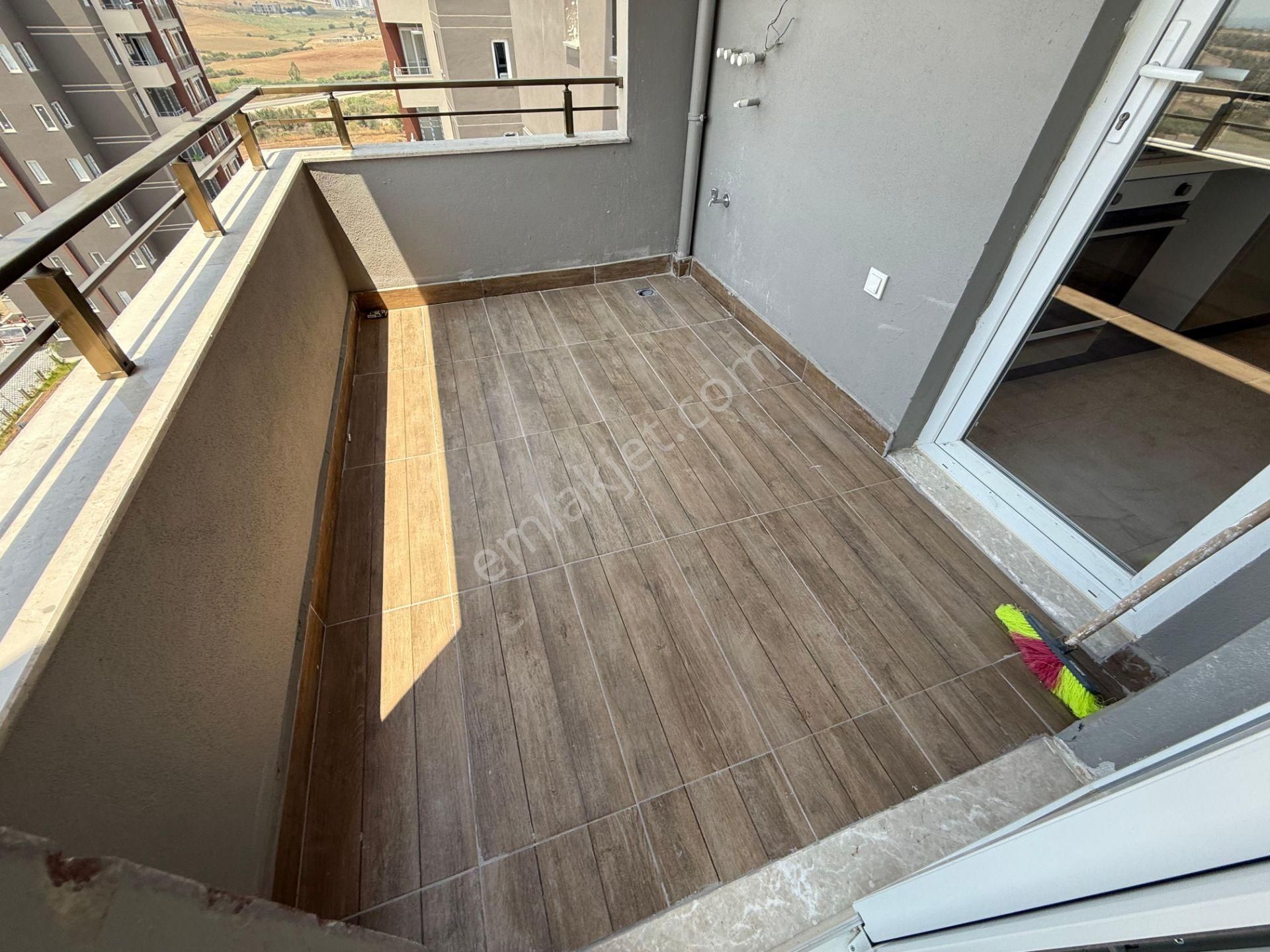 Kabasakalda Sıfır/site/dublex/5+1/2 Mutfak/3 Banyo/40 M2 Teraslı - Görsel 30