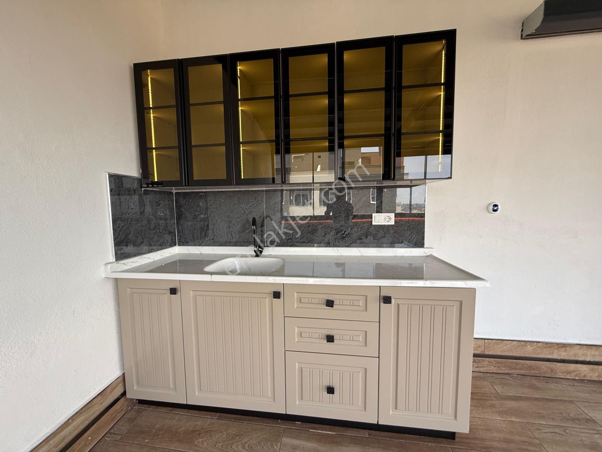Kabasakalda Sıfır/site/dublex/5+1/2 Mutfak/3 Banyo/40 M2 Teraslı - Görsel 19