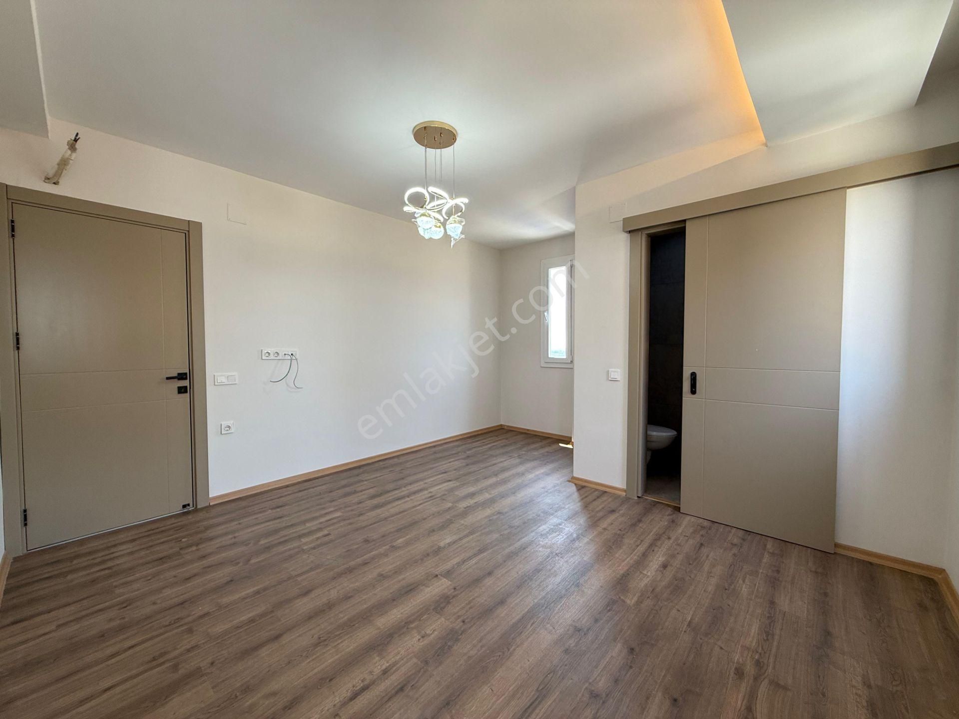 Kabasakalda Sıfır/site/dublex/5+1/2 Mutfak/3 Banyo/40 M2 Teraslı - Görsel 20