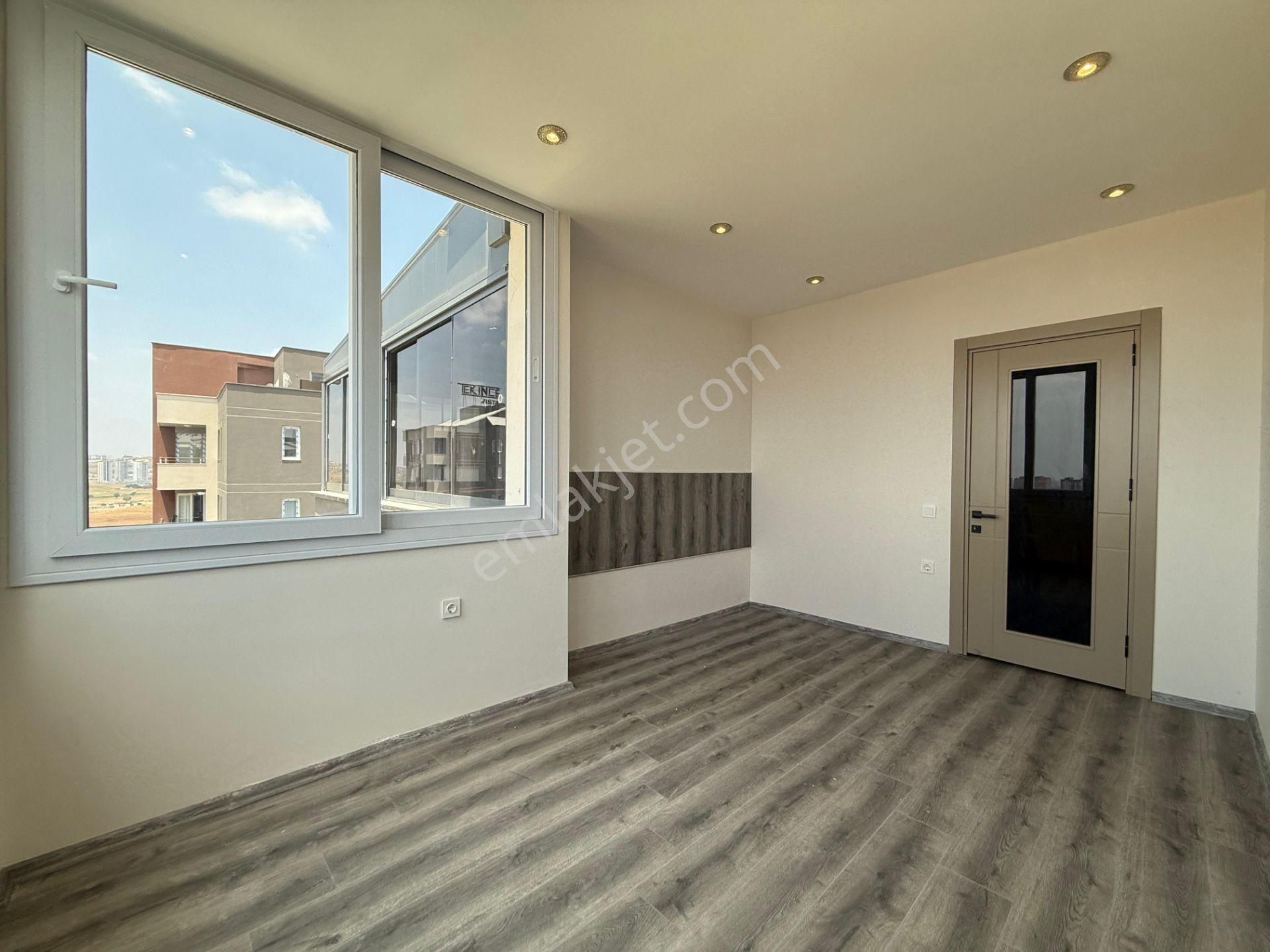 Kabasakalda Sıfır/site/dublex/5+1/2 Mutfak/3 Banyo/40 M2 Teraslı - Görsel 10