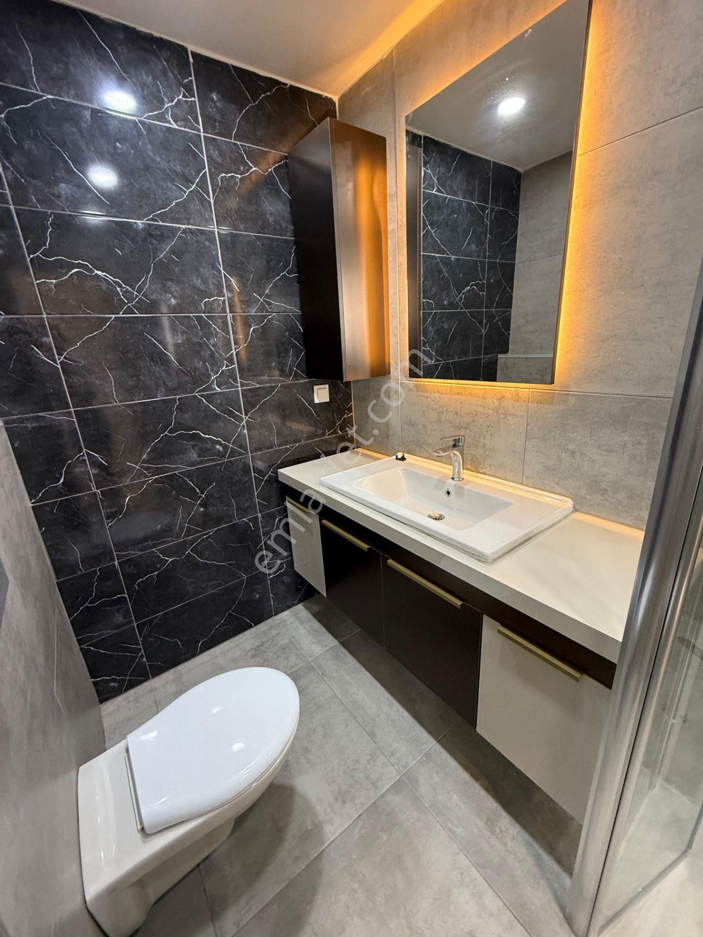 Kabasakalda Sıfır/site/dublex/5+1/2 Mutfak/3 Banyo/40 M2 Teraslı - Görsel 12