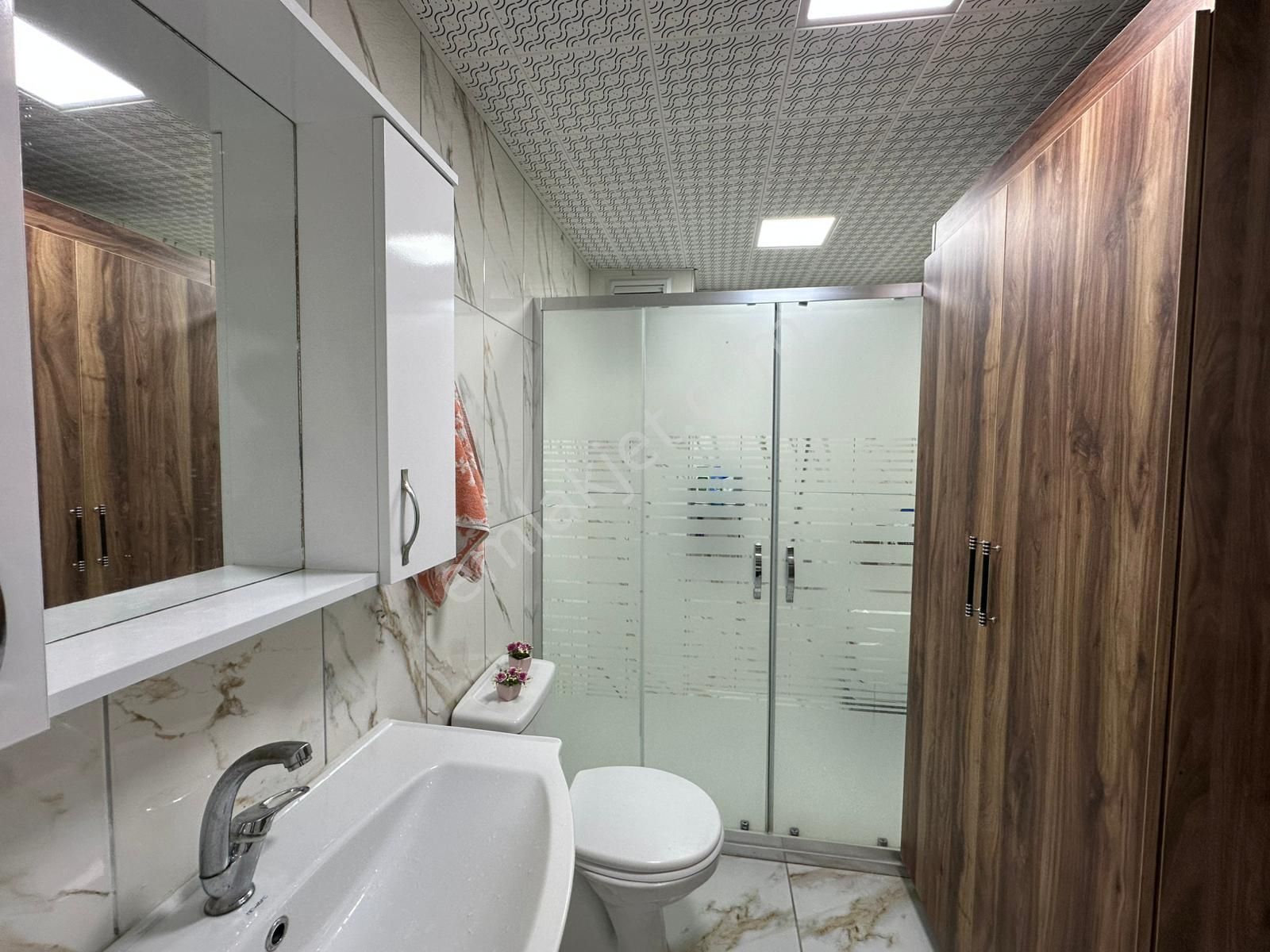 Feridunçelik'te Cadde Yakını Asansörlü Full Yapılı 3+1 Ara Katta Satılık Daire !! - Görsel 19