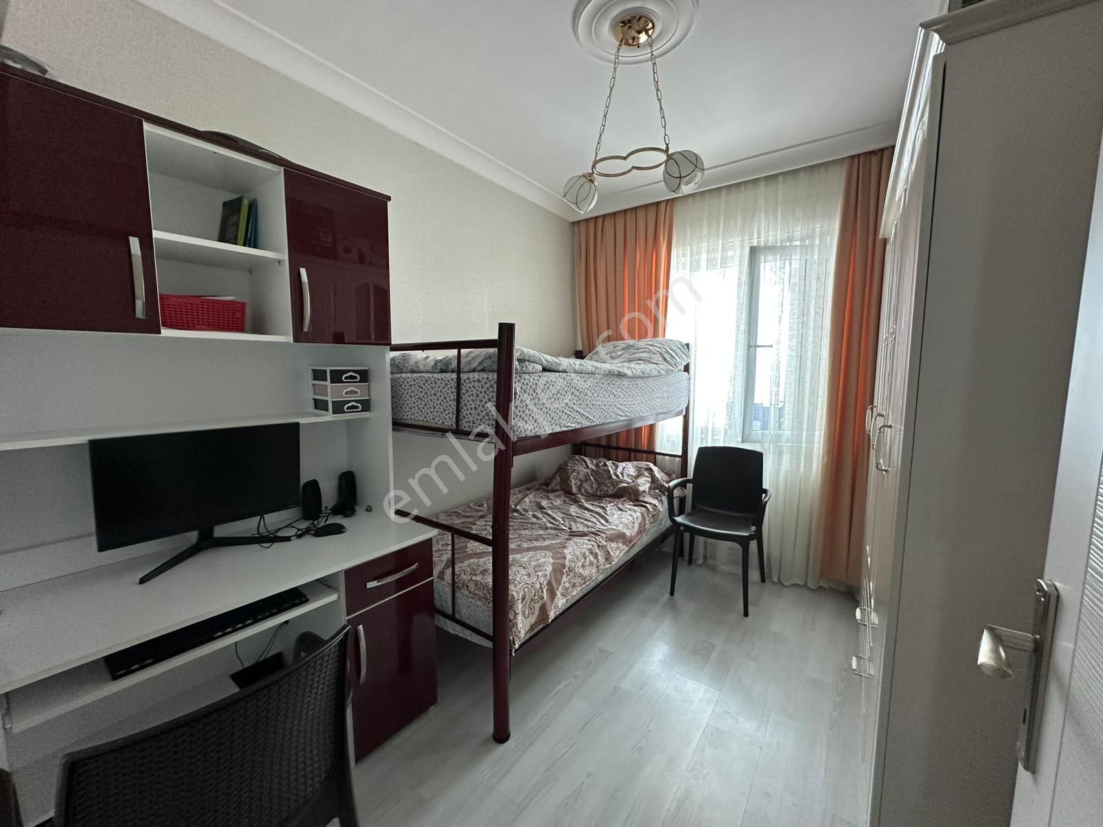 Feridunçelik'te Cadde Yakını Asansörlü Full Yapılı 3+1 Ara Katta Satılık Daire !! - Görsel 11