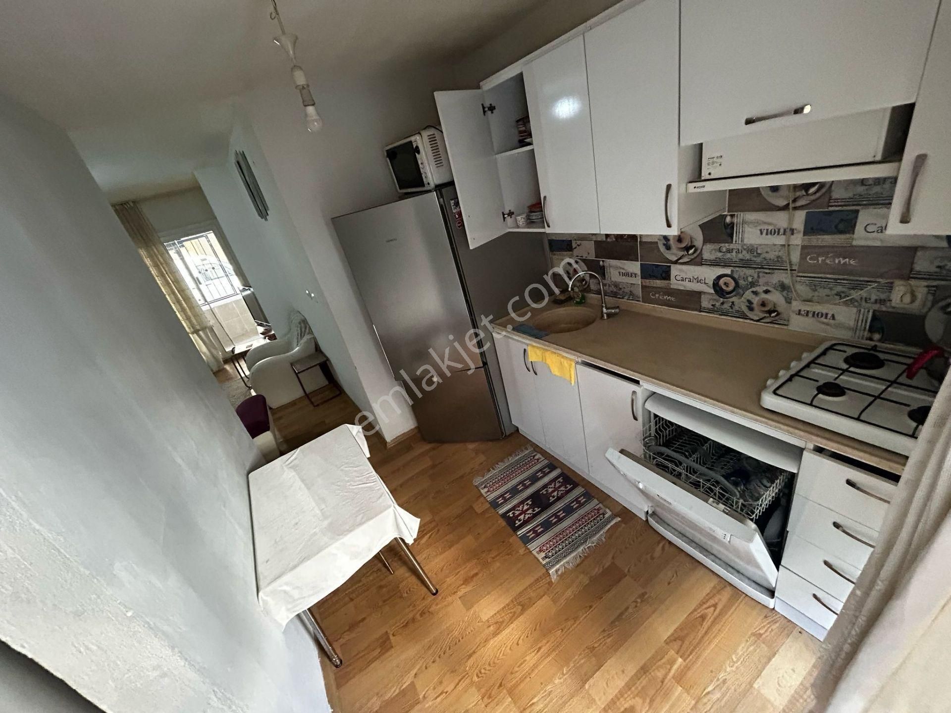 Turgutlu Yılmazlar Mah Eşyalı Kiralık Zemin Kat 1+1
