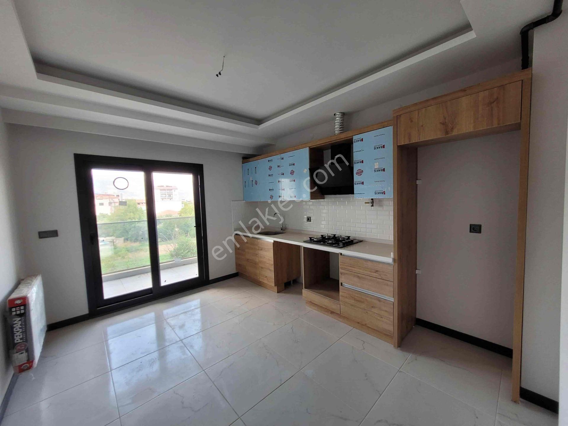 Meta'dan Kiralık Doğalgazlı Dubleks Daire