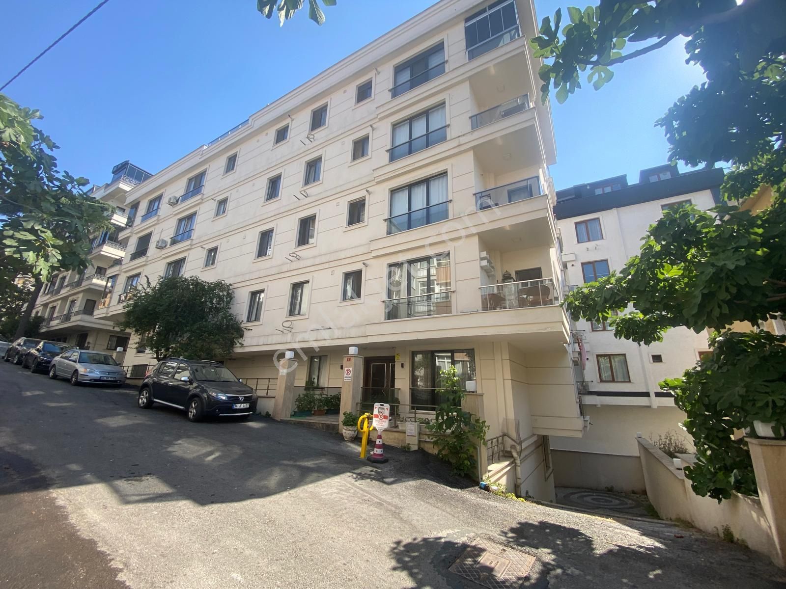▃artemin▃idealtepe'de Emsalsiz Genişlikte Çift Balkonlu 75m² 1+1