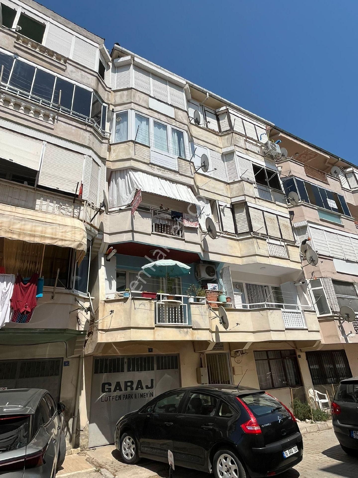 Gemlik K.kumla Feyza Emlak Tan Satılık Denize Yakin Daire