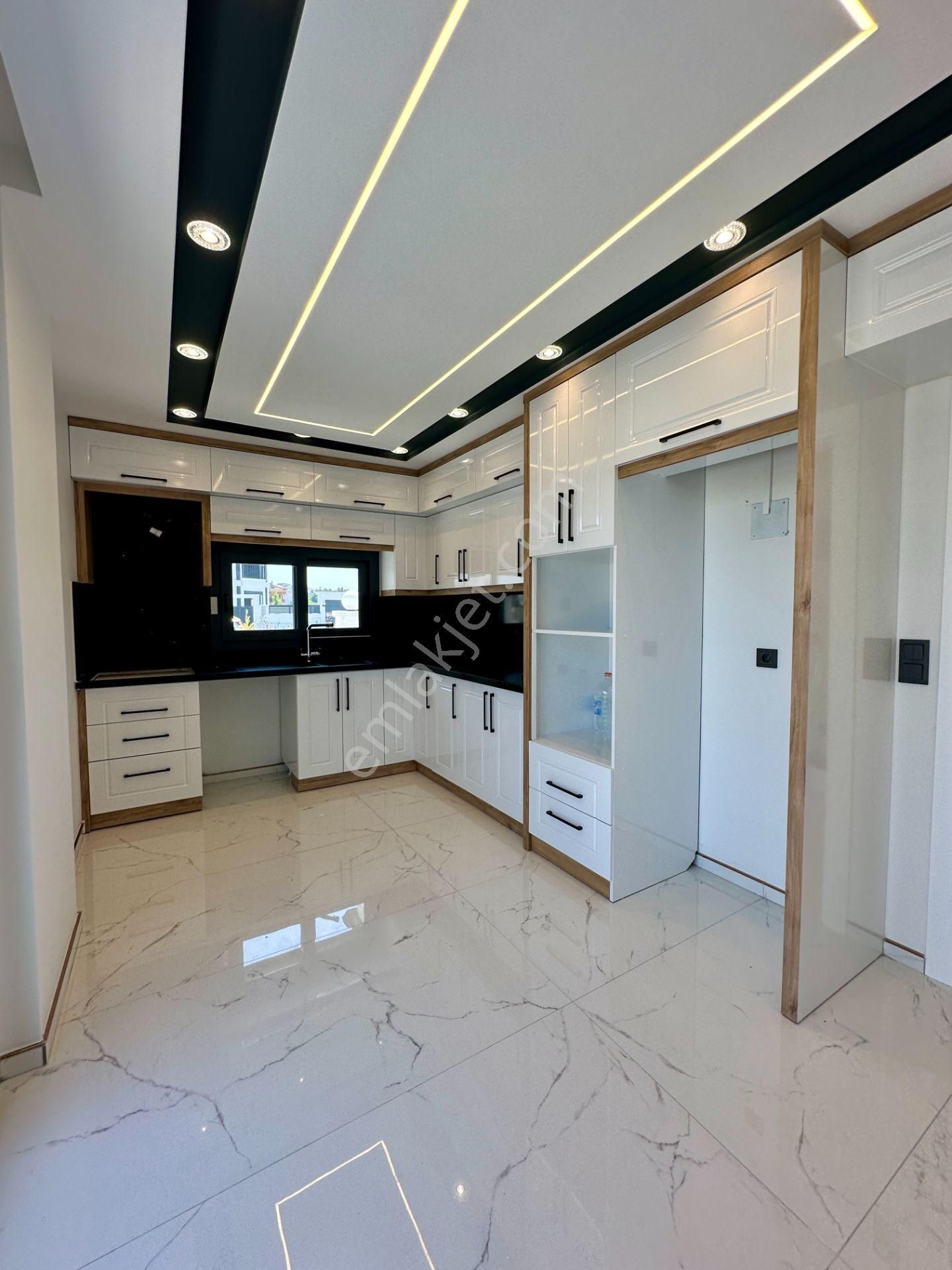 Villacı Onur'dan Denize Yakın 3+1 Ayrı Mutfaklı Lüx Müstakil Villa - Görsel 16