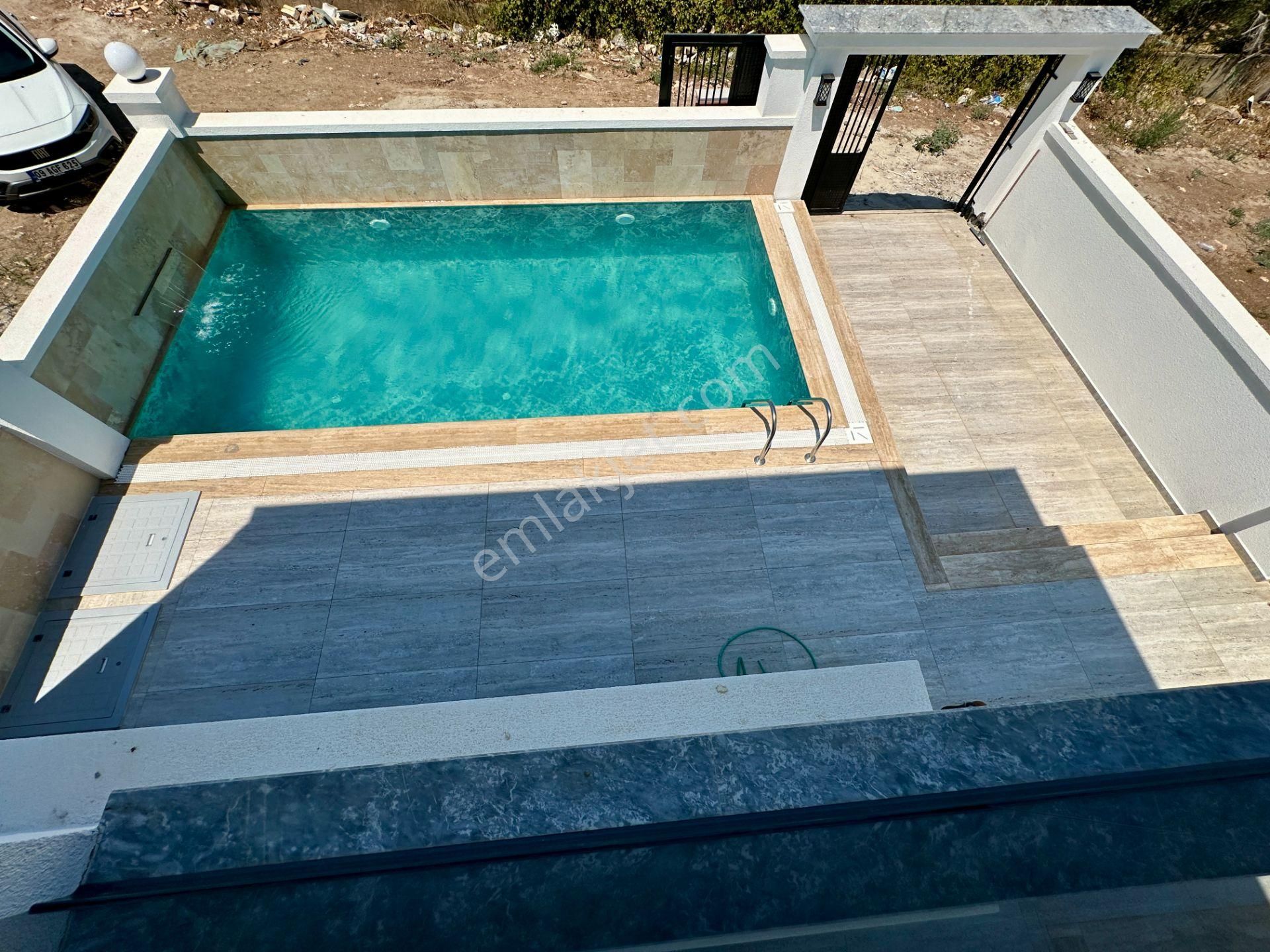 Villacı Onur'dan Denize Yakın 3+1 Ayrı Mutfaklı Lüx Müstakil Villa - Görsel 34