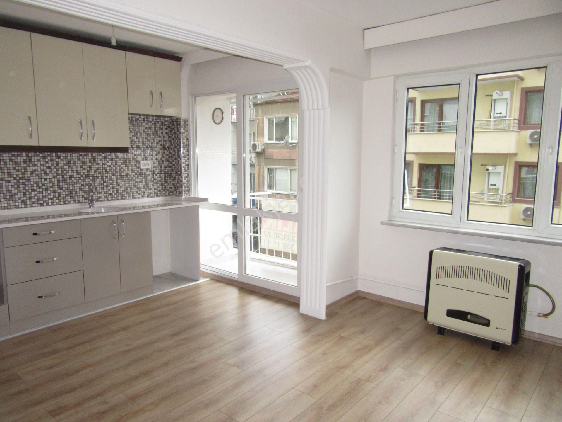 Kent Meydanına Yakın Bakımlı Kiralık Daire