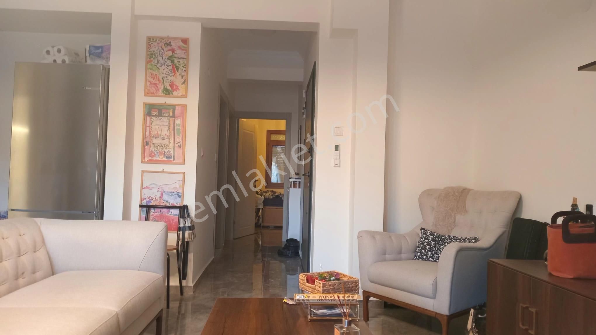 Eskı Foça'da Satılık Full Tadılatlı Denıze Çok Yakın 2+1 Daıre