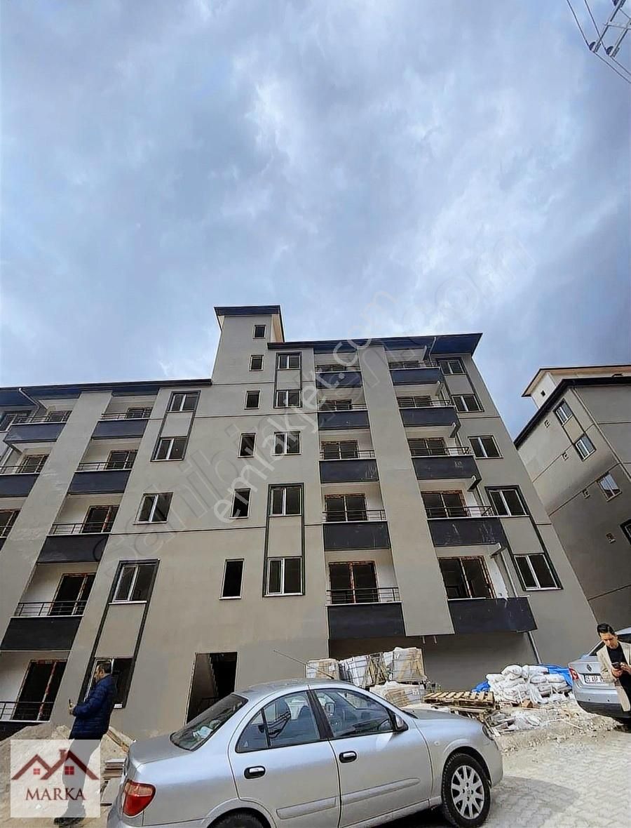 Amasya Kirazlıdere Mahallesi Arakat Yüksek Kira Getirili 1+1
