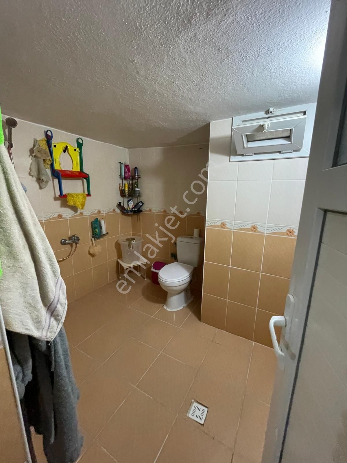 Yeşilevler Vefa Caddesinde 3 Katlı Satılık Müstakil Ev - Görsel 11