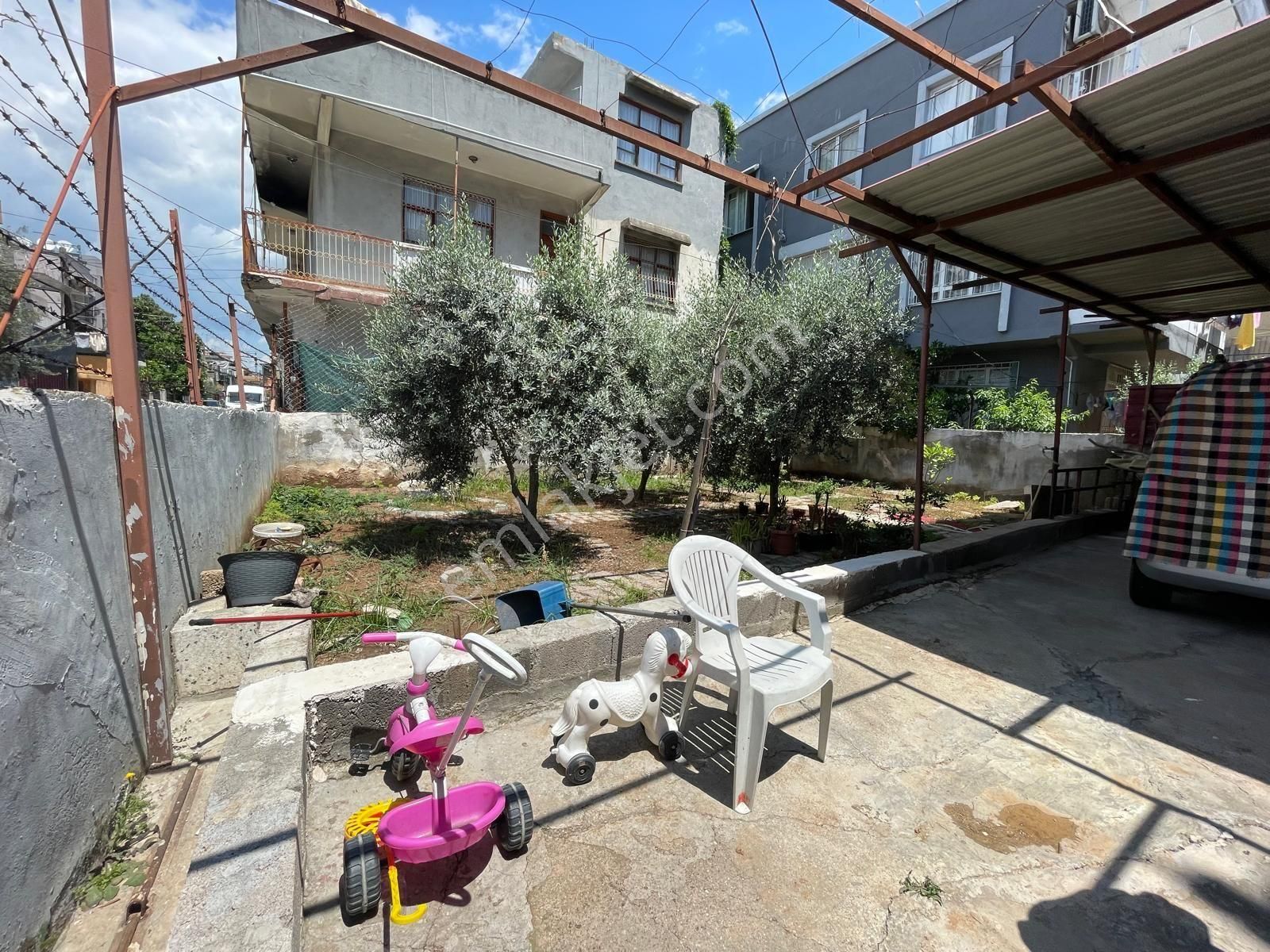 Yeşilevler Vefa Caddesinde 3 Katlı Satılık Müstakil Ev - Görsel 18