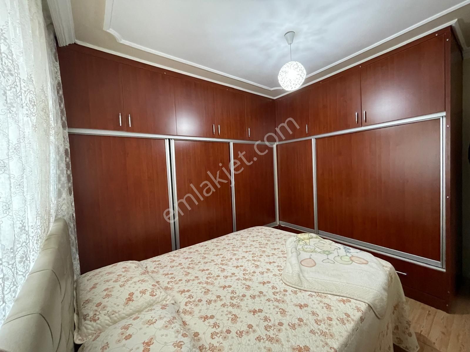 Yeşilevler Vefa Caddesinde 3 Katlı Satılık Müstakil Ev - Görsel 9