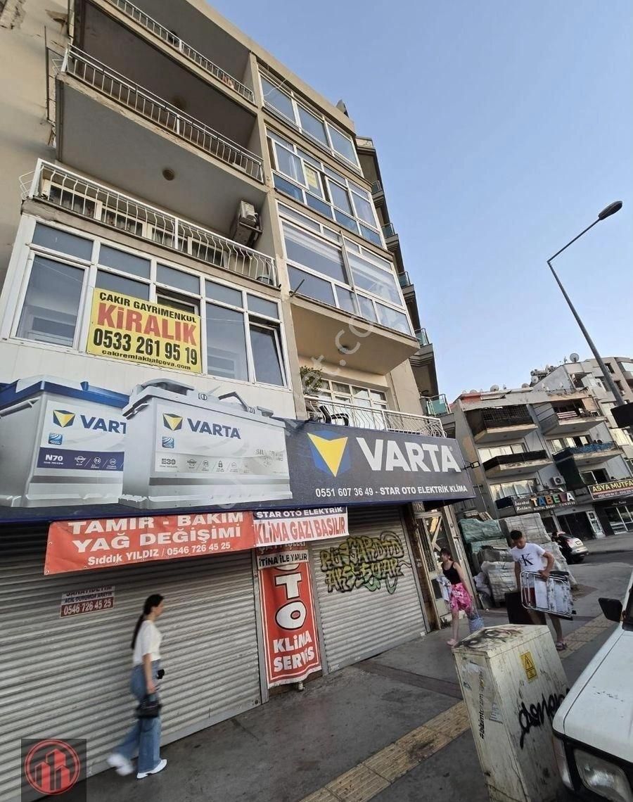 Balçovada Metro Yakını İçi Yapılı D.gazlı Arakat Kiralık 3+1