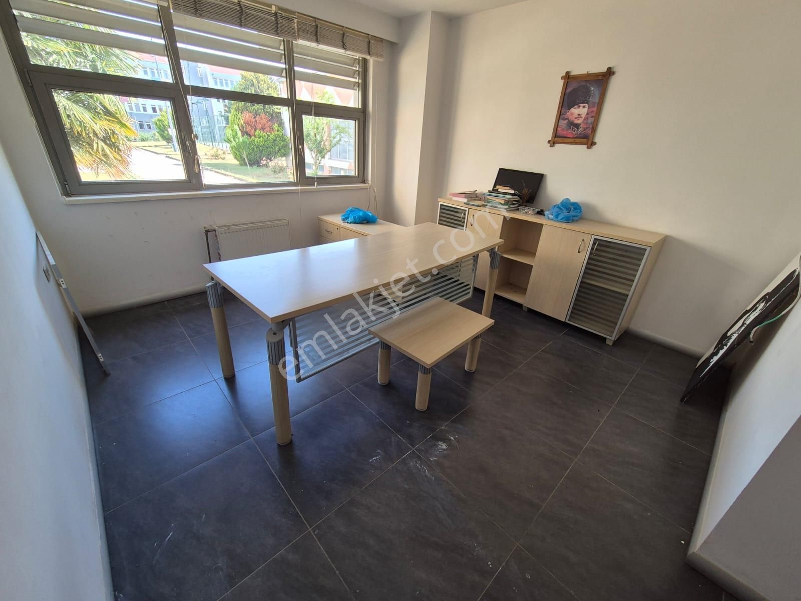 Delux'den Hürriyet Mah.'de Geniş Kapasiteli Kiralık Yurt Binası - Görsel 6