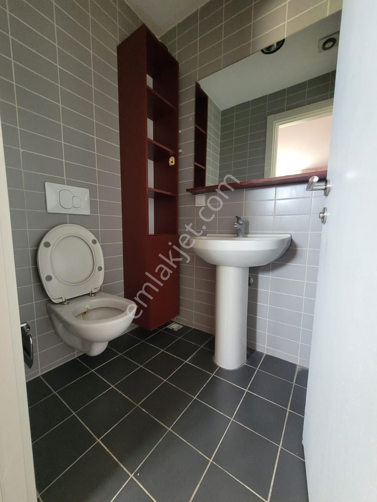 Delux'den Hürriyet Mah.'de Geniş Kapasiteli Kiralık Yurt Binası - Görsel 25