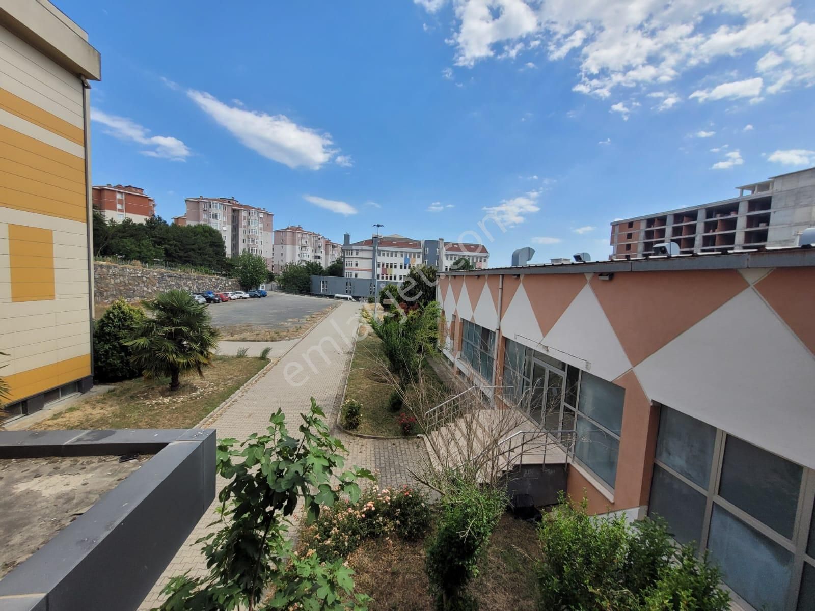 Delux'den Hürriyet Mah.'de Geniş Kapasiteli Kiralık Yurt Binası - Görsel 16