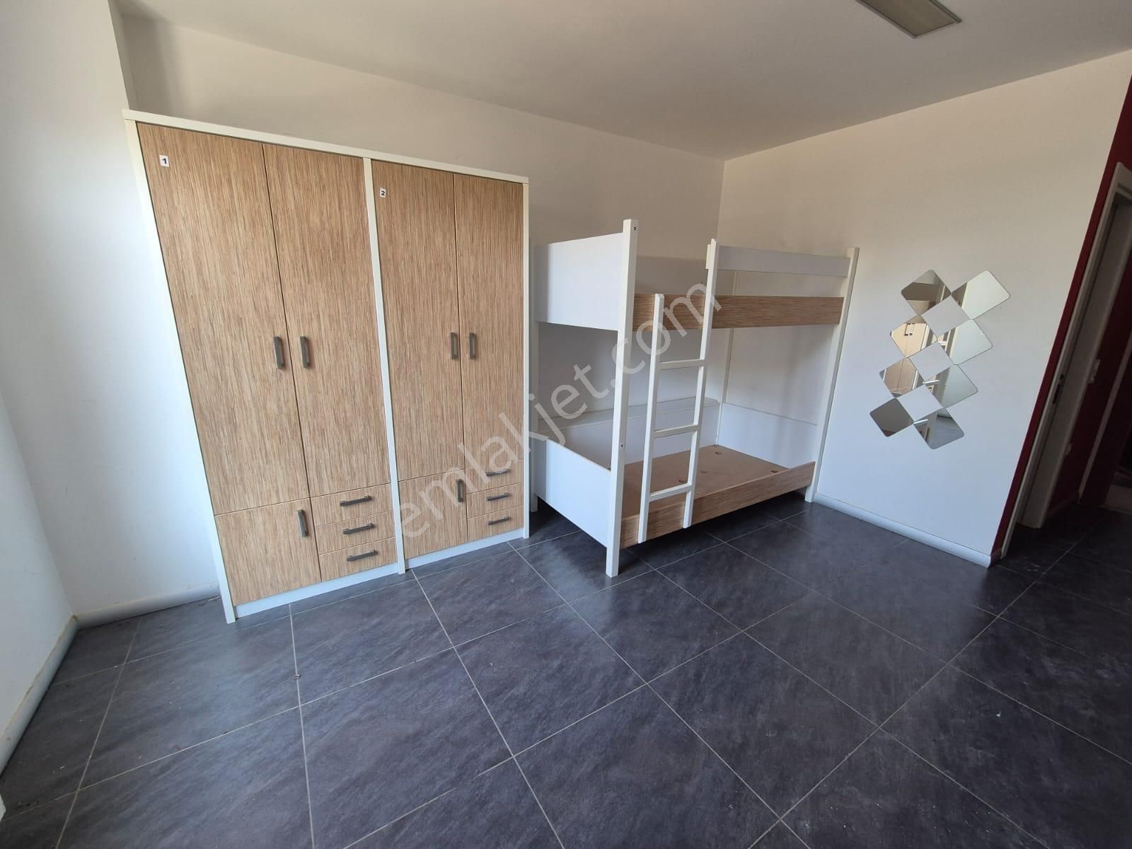 Delux'den Hürriyet Mah.'de Geniş Kapasiteli Kiralık Yurt Binası - Görsel 24