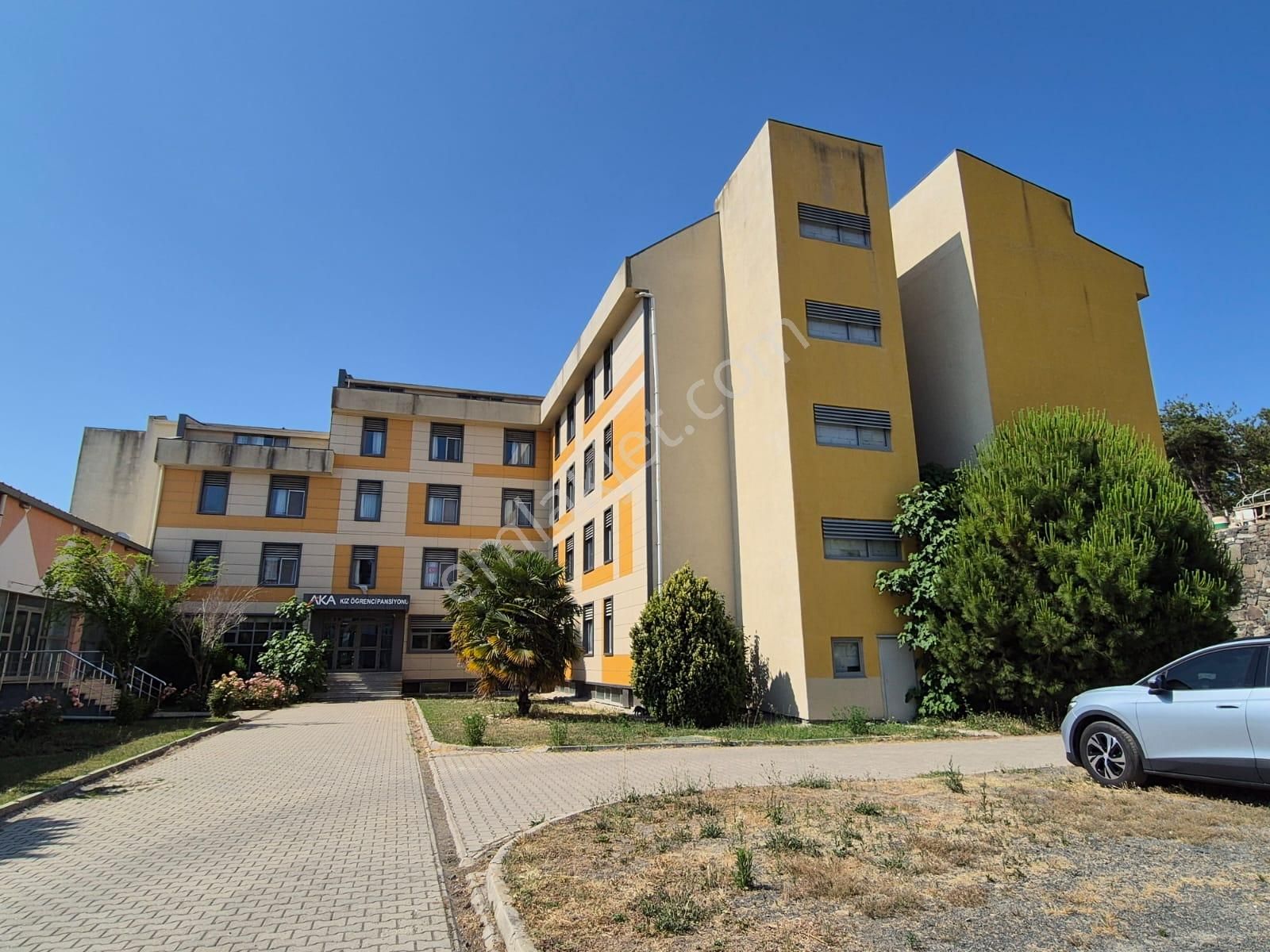 Delux'den Hürriyet Mah.'de Geniş Kapasiteli Kiralık Yurt Binası - Görsel 2