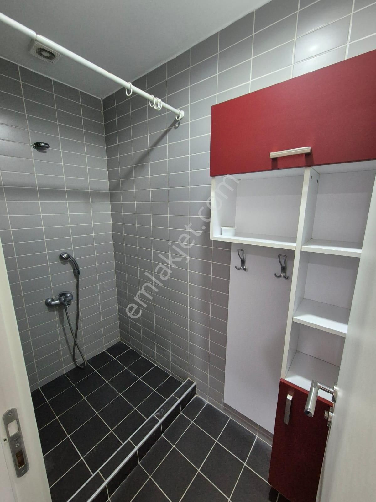 Delux'den Hürriyet Mah.'de Geniş Kapasiteli Kiralık Yurt Binası - Görsel 18