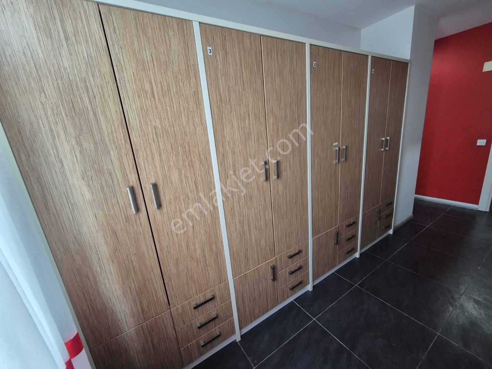 Delux'den Hürriyet Mah.'de Geniş Kapasiteli Kiralık Yurt Binası - Görsel 12