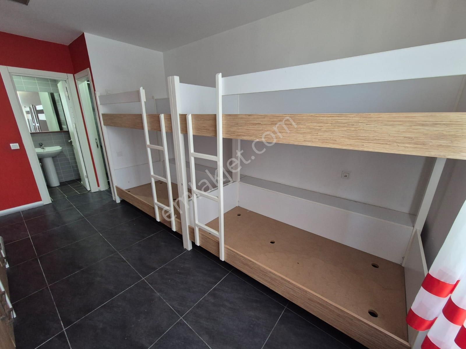 Delux'den Hürriyet Mah.'de Geniş Kapasiteli Kiralık Yurt Binası - Görsel 15