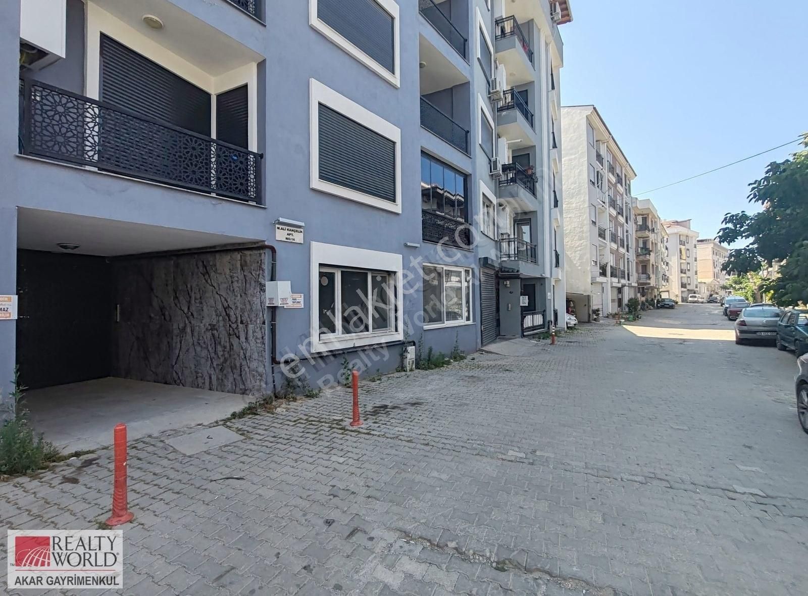 Rw Akar // 3 Yaşında Binada Geniş Ve Masrafsız 2+1 Daire