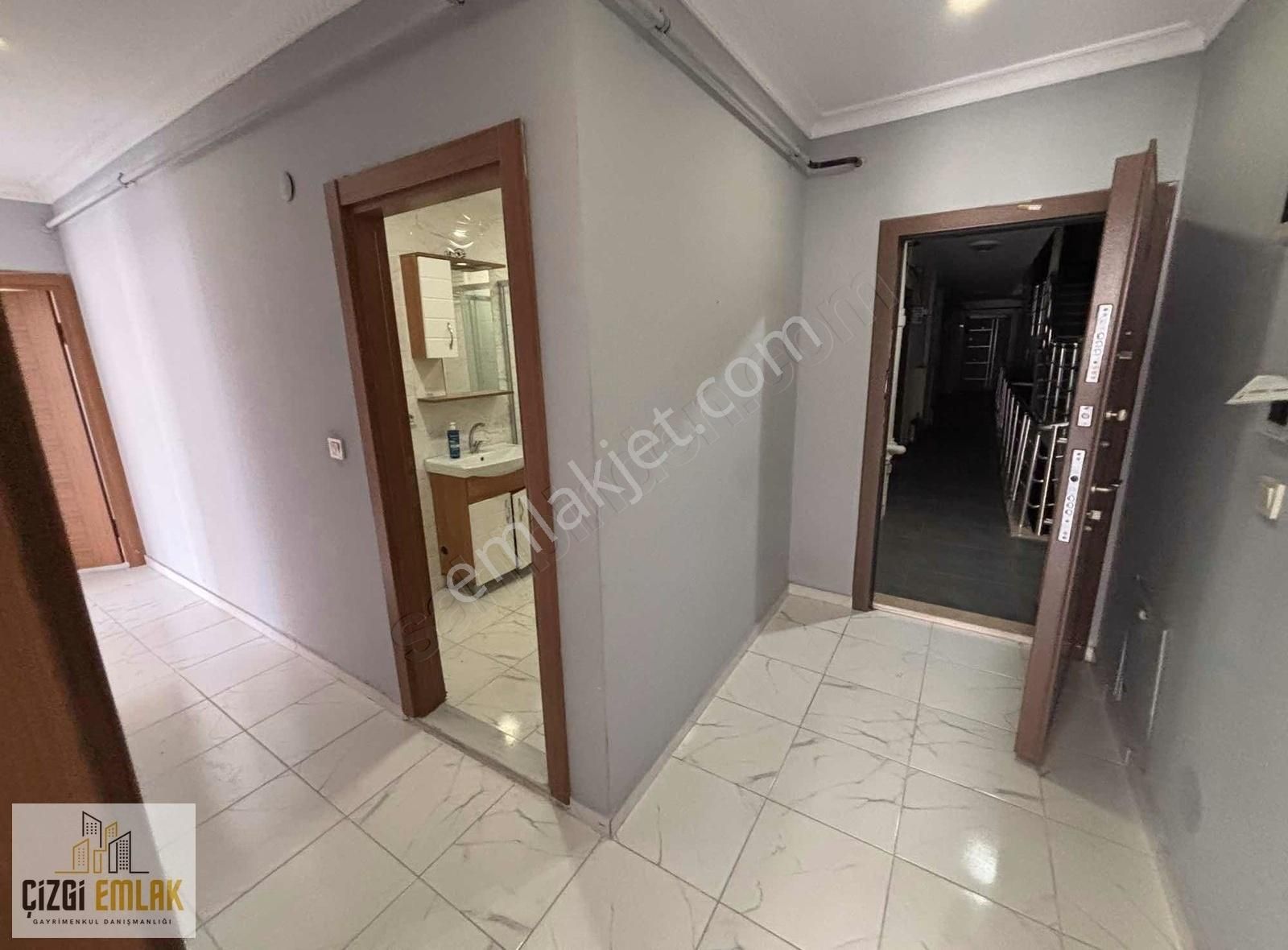 Eskihisar Yolunda Kiralık Asansörlü Kapalı Otoparklı 2+1 Daire