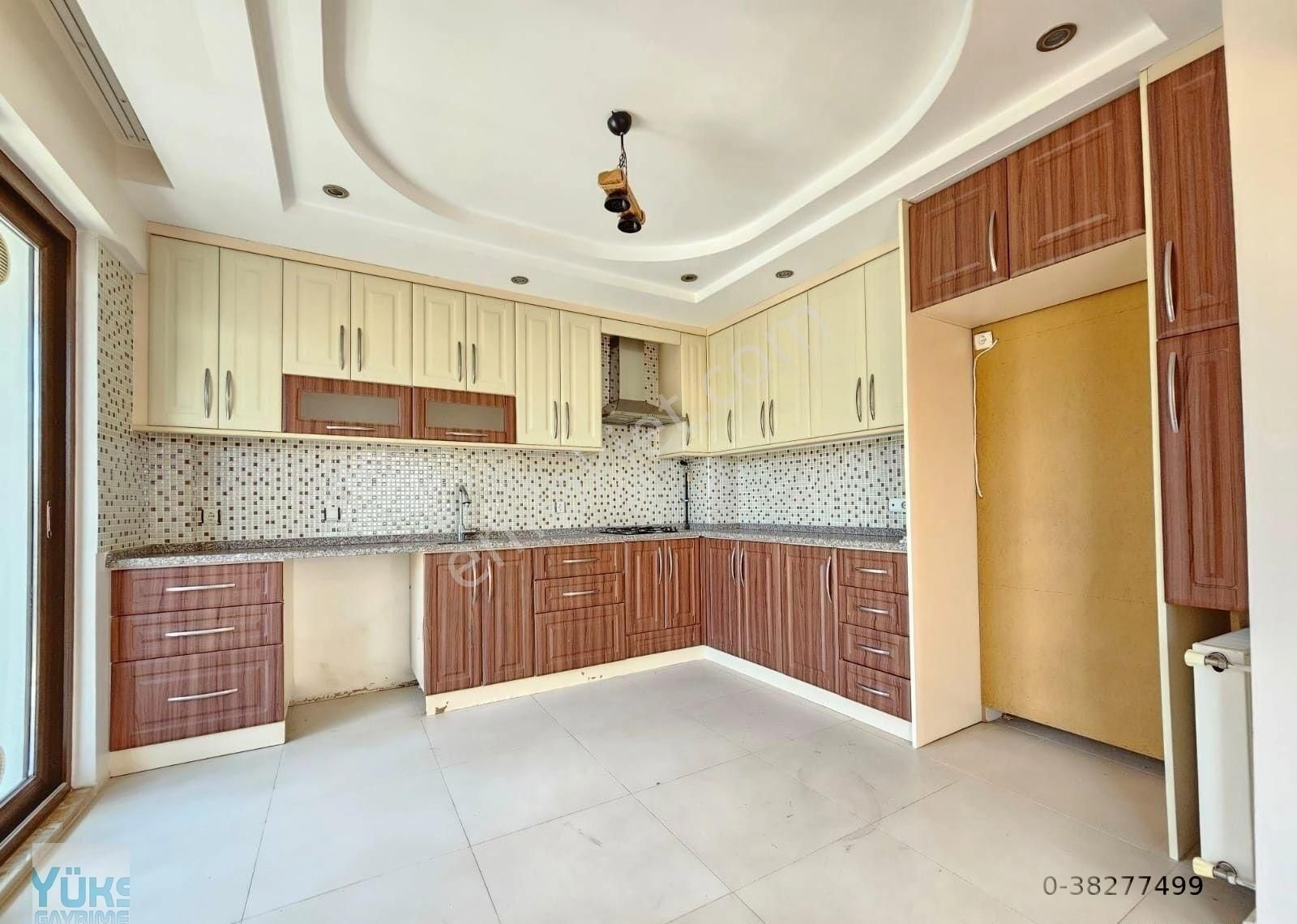 Denizli Bahçelievler De 3+1 160 M2 Arakat Kiralık Daire