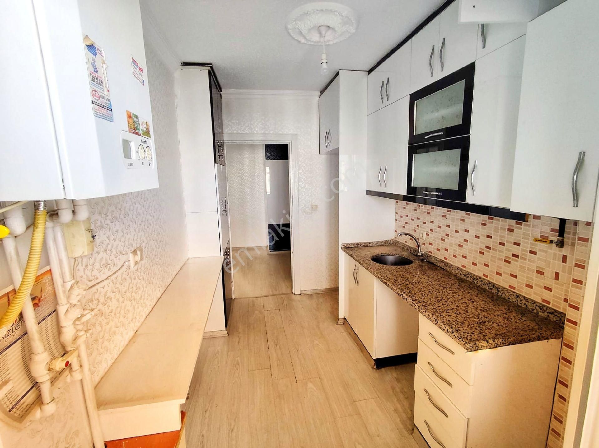 Beykent F Bloklarda Satılık 2+1