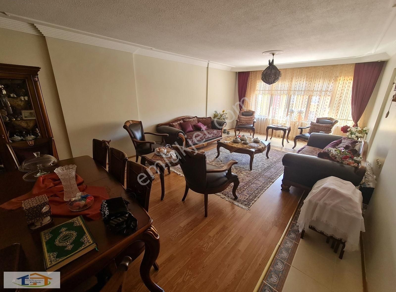 Kastamonu Merkez Olukbaşı Mevkiinde 227 M2 İlham Sit.4+1 Satılık