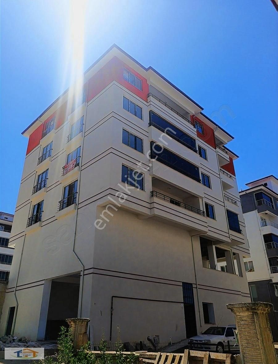 Kastamonu Merkez Mahmet Akif Ersıy Mah. Tosya Yolu 0 2+1 Satılık