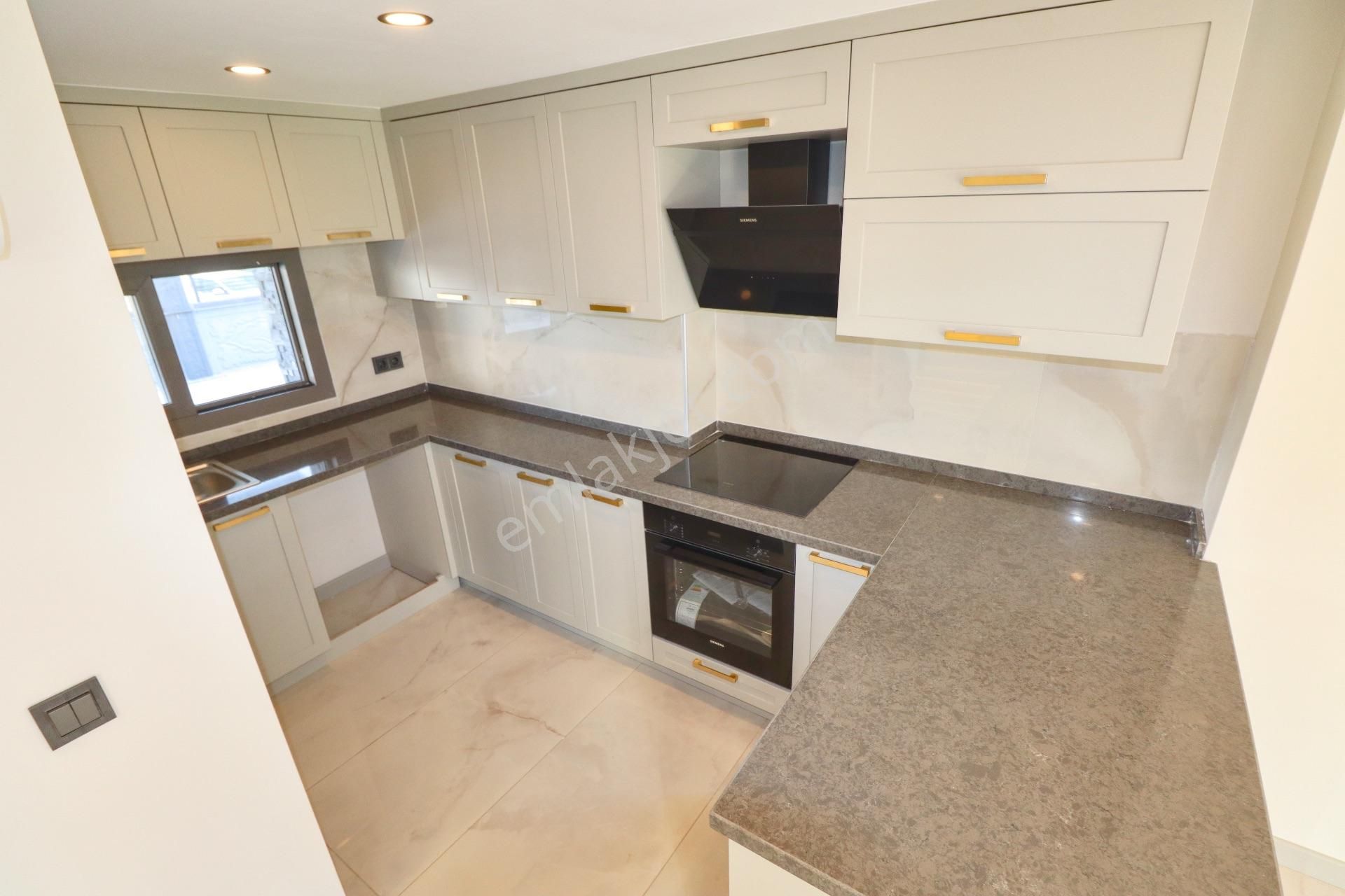 Altınoluk Sahil Tarafında Satılık Havuzlu Sitede 4+1 Müstakil Villa - Görsel 26