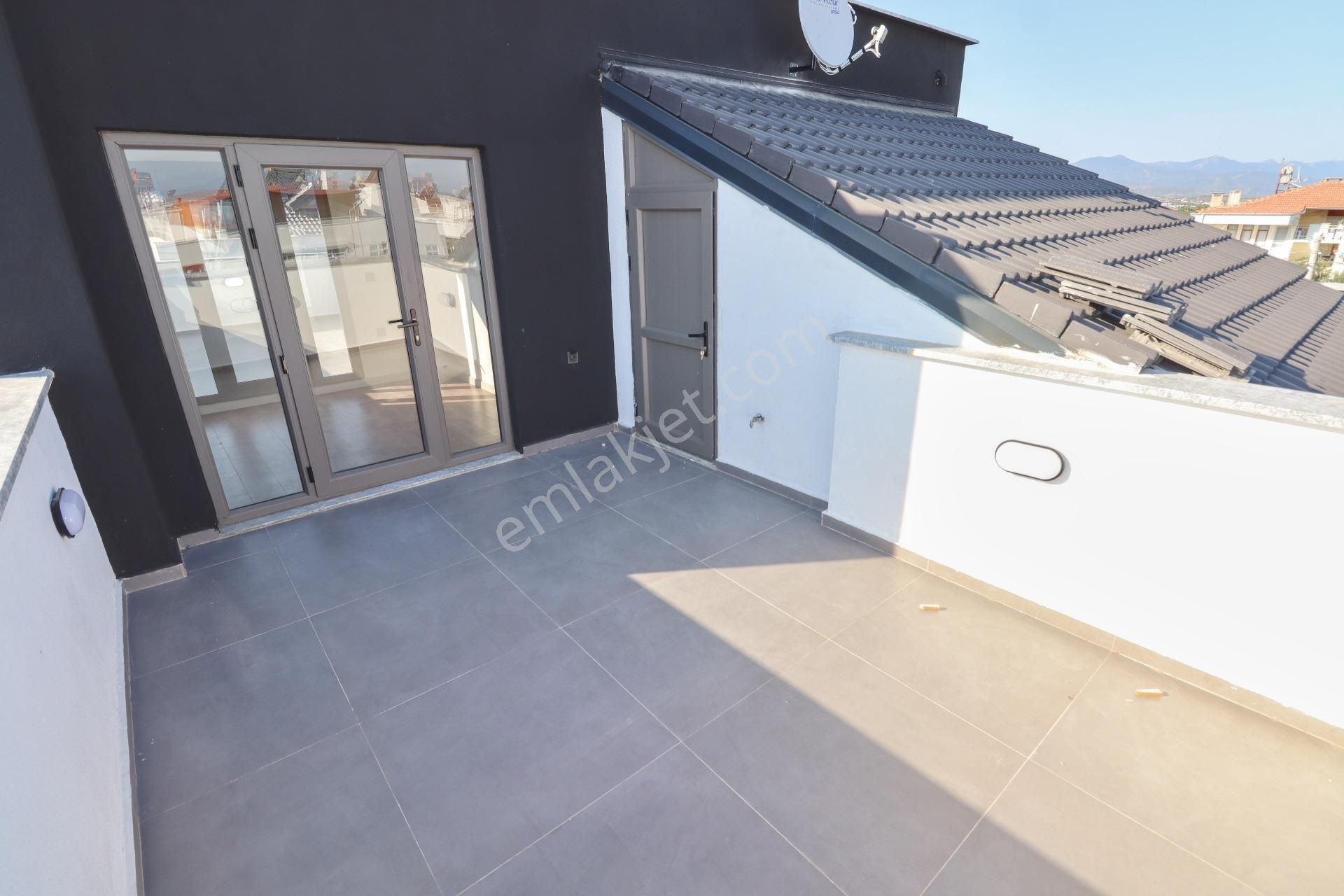 Güre Sahil Tarafında Satılık Havuzlu Sitede 4+1 Sıfır Villa - Görsel 27