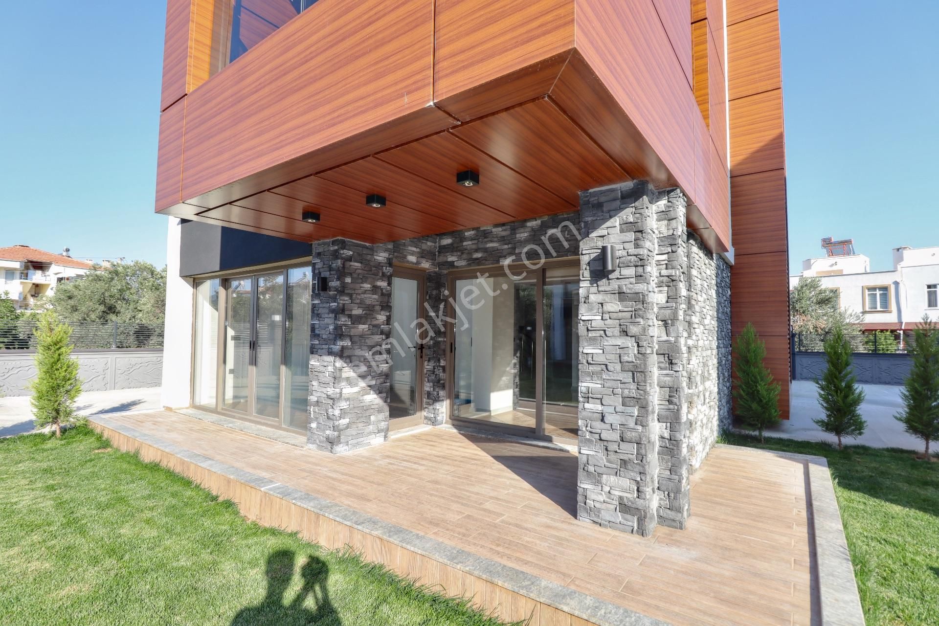 Güre Sahil Tarafında Satılık Havuzlu Sitede 4+1 Sıfır Villa - Görsel 12