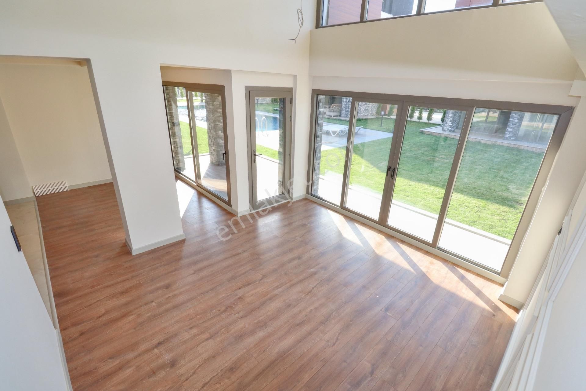 Güre Sahil Tarafında Satılık Havuzlu Sitede 4+1 Sıfır Villa - Görsel 14