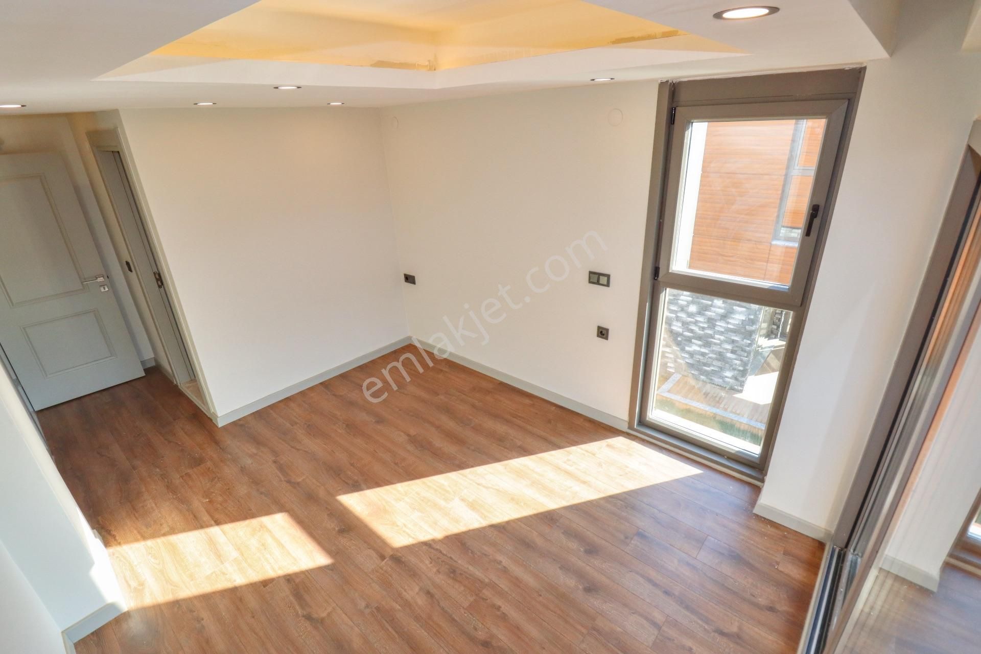 Güre Sahil Tarafında Satılık Havuzlu Sitede 4+1 Sıfır Villa - Görsel 31