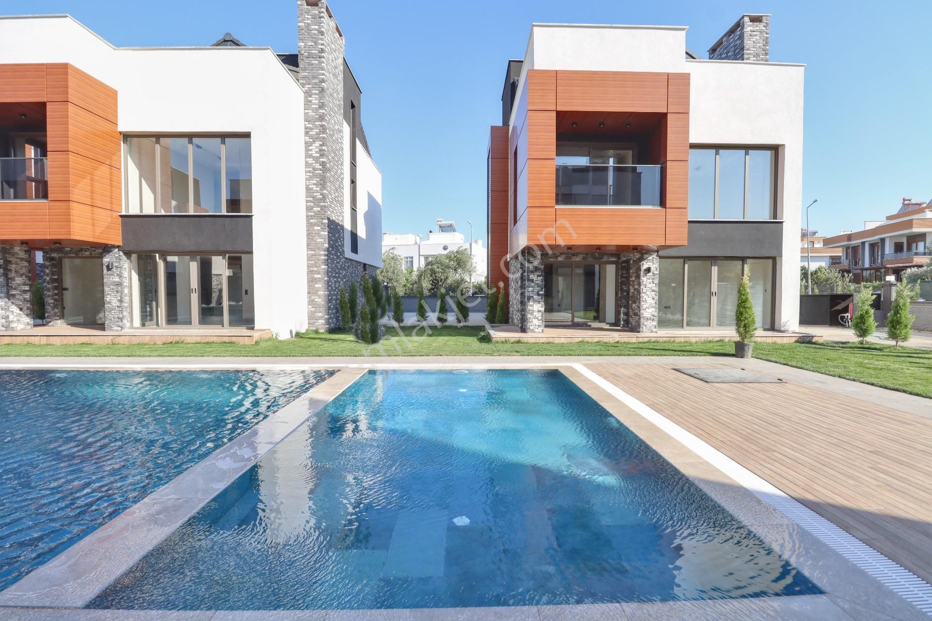 Güre Sahil Tarafında Satılık Havuzlu Sitede 4+1 Sıfır Villa - Görsel 4