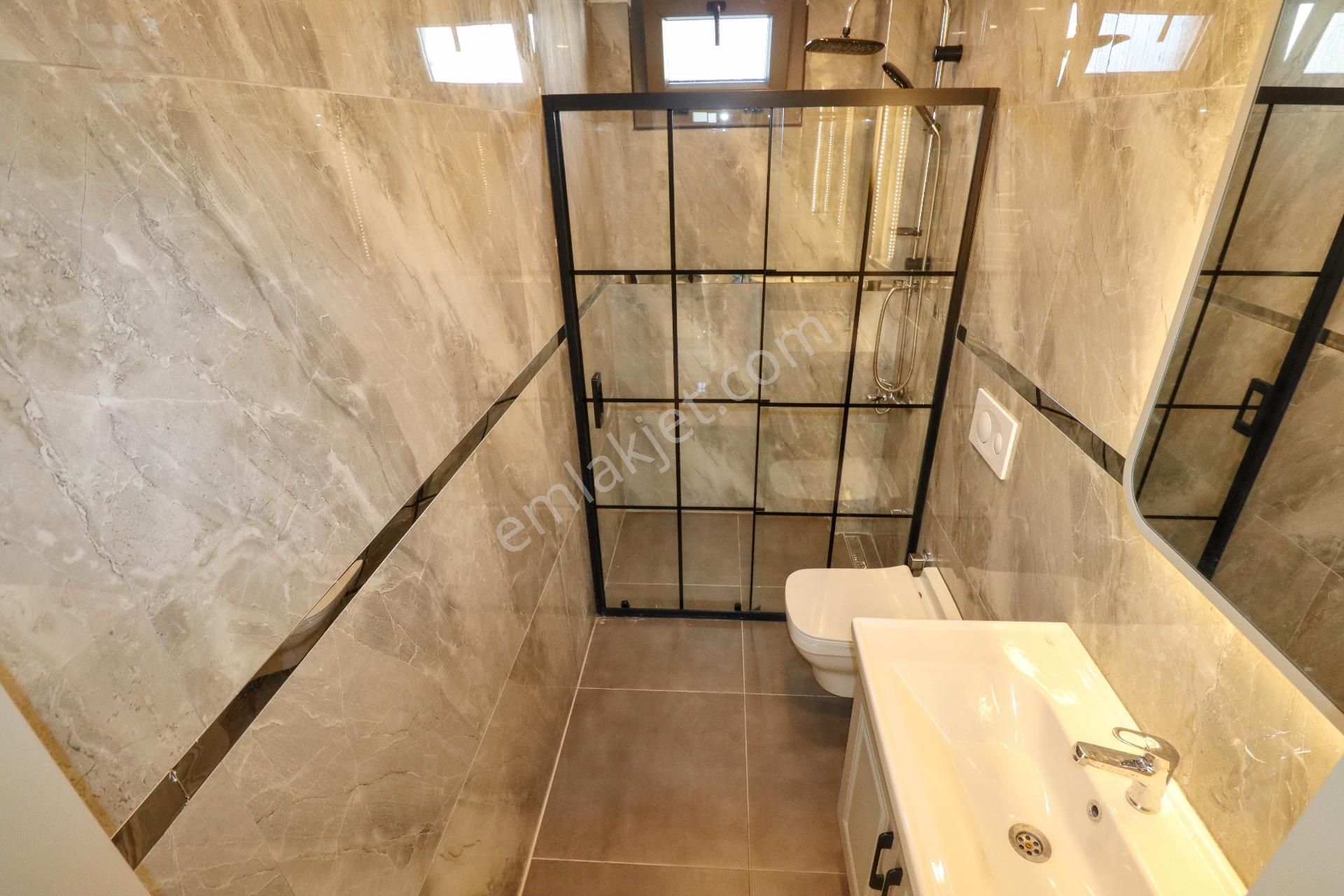 Güre Sahil Tarafında Satılık Havuzlu Sitede 4+1 Sıfır Villa - Görsel 21